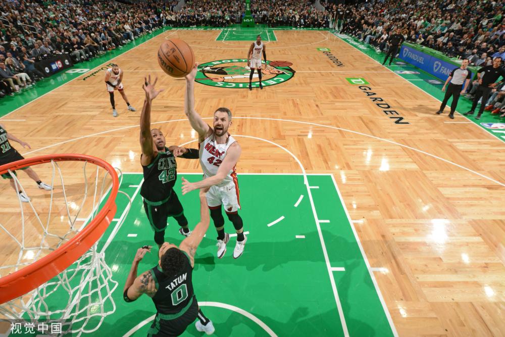 守坚韧著称 守坚韧著称